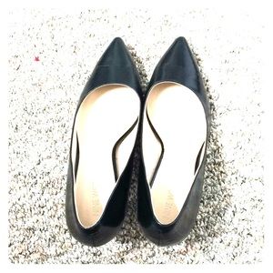Nine West Black leather pointed toe pumps heels